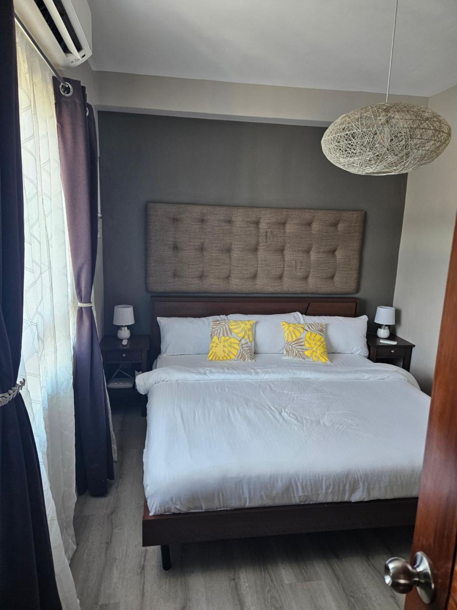 2-Bedroom Boutique City Condo - Newly Renovated! Cebu Stadt Exterior foto
