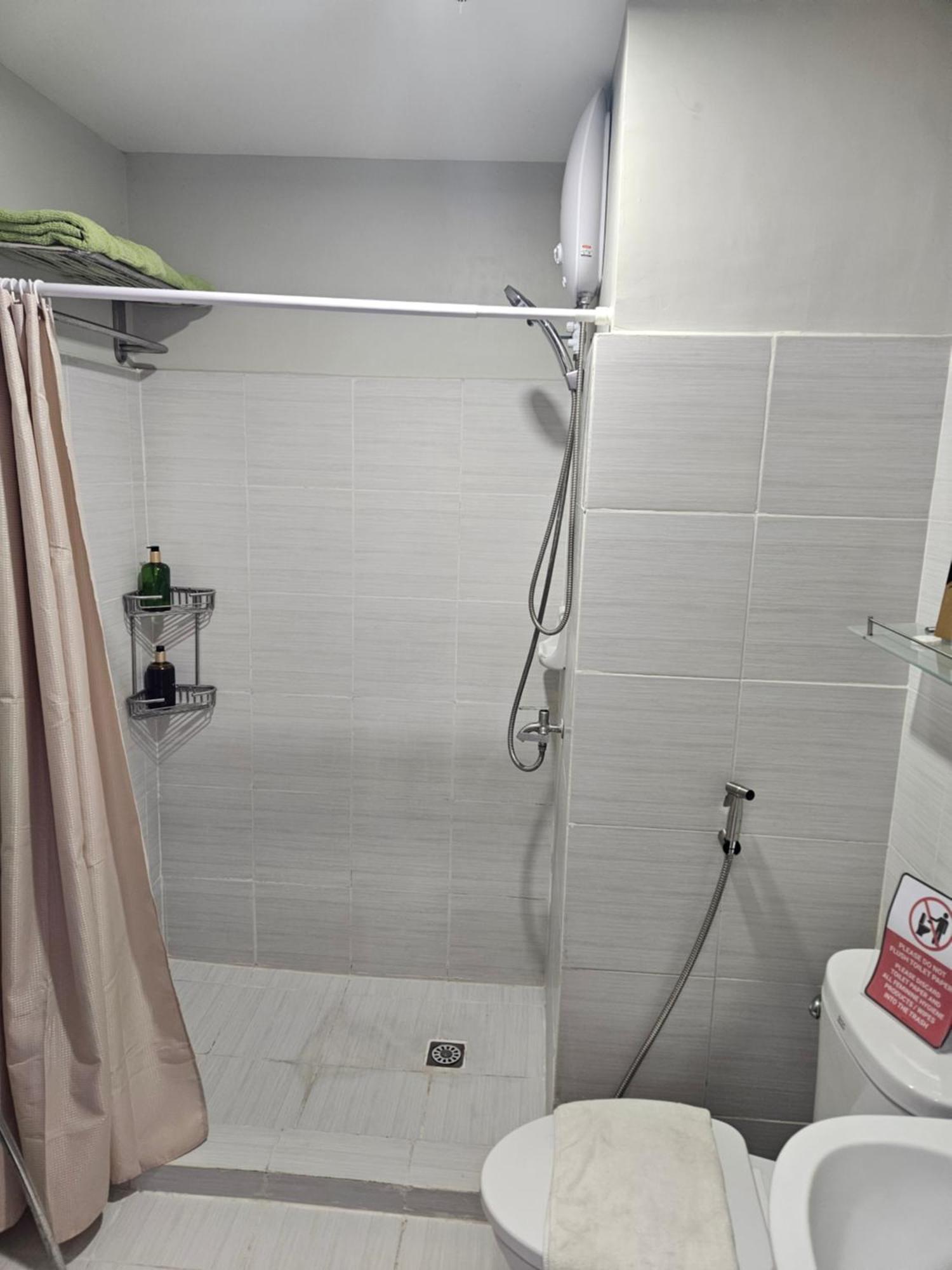 2-Bedroom Boutique City Condo - Newly Renovated! Cebu Stadt Exterior foto