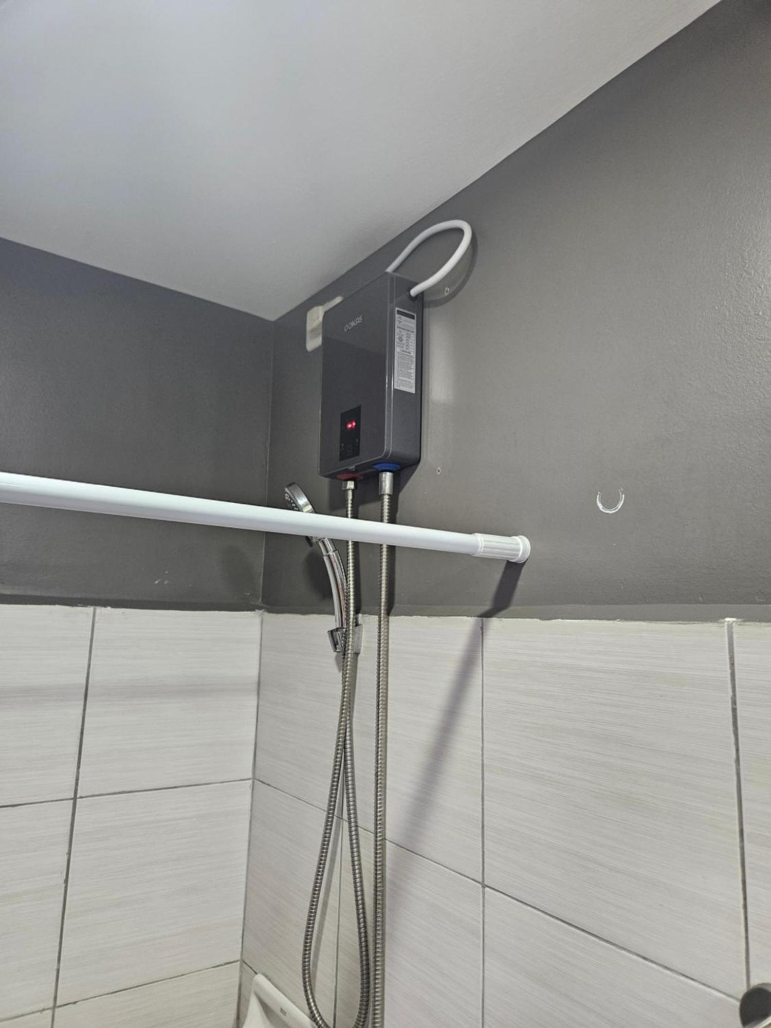 2-Bedroom Boutique City Condo - Newly Renovated! Cebu Stadt Exterior foto