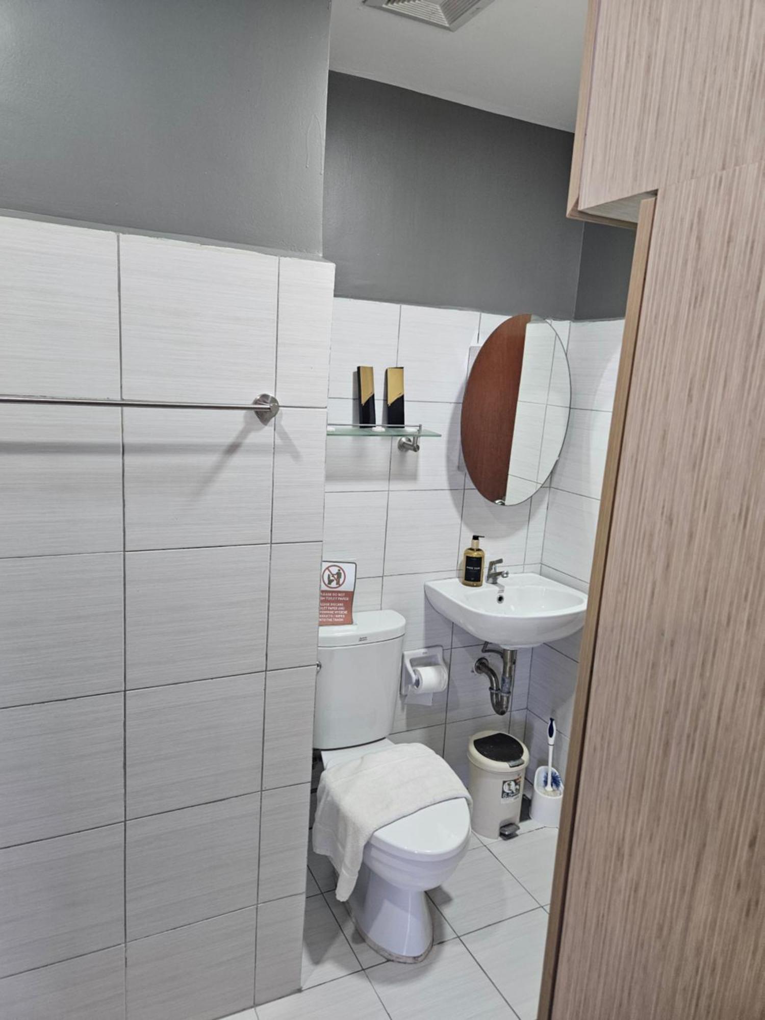 2-Bedroom Boutique City Condo - Newly Renovated! Cebu Stadt Exterior foto