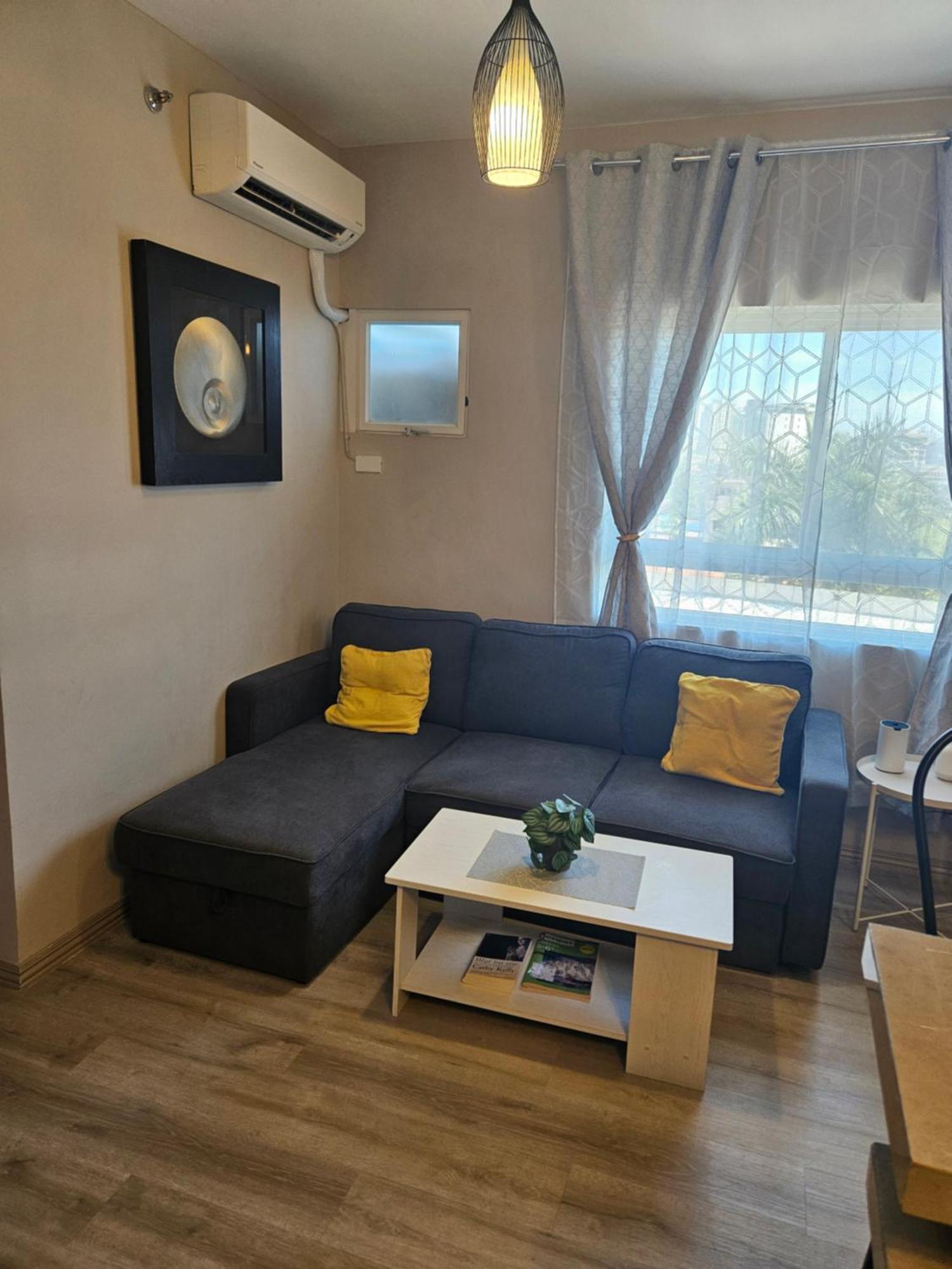 2-Bedroom Boutique City Condo - Newly Renovated! Cebu Stadt Exterior foto